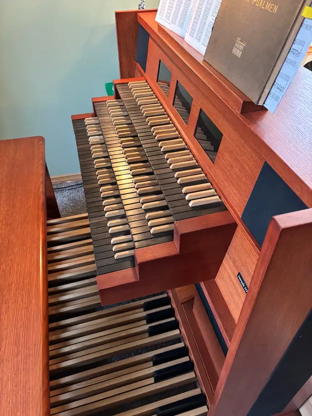 New Hauptwerk organs, used digital organs in Pianos & Keyboards in Mission - Image 6