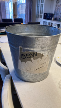 Galvanized steel bucket