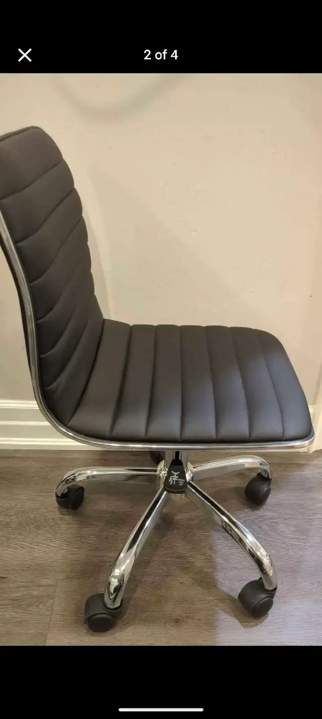 Office Chair in Chairs & Recliners in Markham / York Region - Image 3