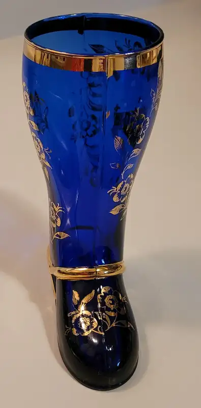Vintage San Marino Cobalt Blue Glass Boot Glass w/ Gold Flowers in Arts & Collectibles in Oshawa / Durham Region - Image 5