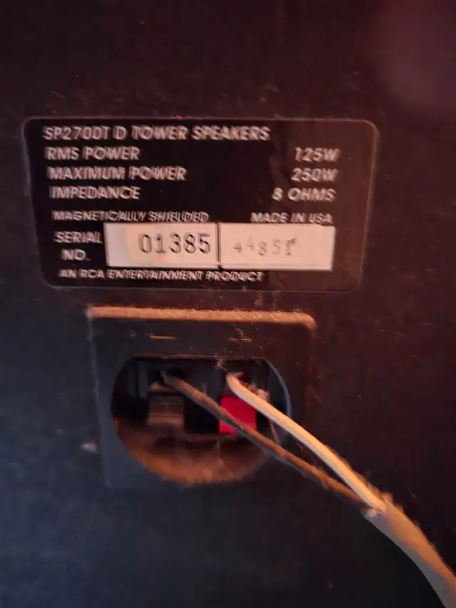 RCA Tower Speakers in Speakers in Markham / York Region - Image 3