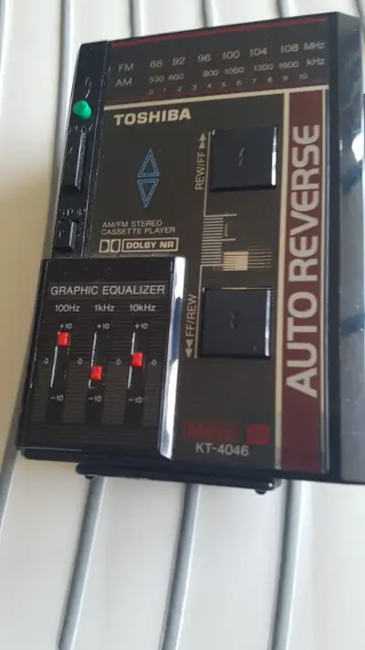 Vintage Toshiba KT4046  Portable AM/FM Stereo Cassette Player, View more