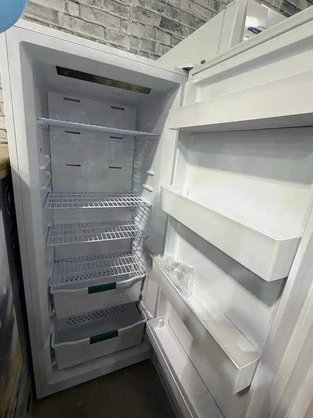 Econoplus Halifax Big Sales Hisense Convertible Fridge Freezer in Refrigerators in City of Halifax - Image 4