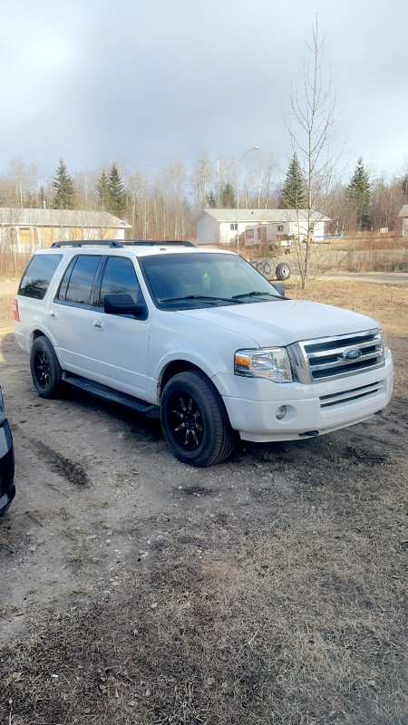 2013 Ford Expedition XLT. 4x4. 221,025km. 8 seater. in Cars & Trucks in Grande Prairie