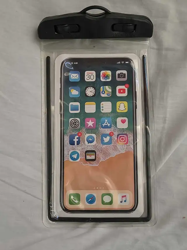 TPU IPX8 Waterproof Phone Pouch in Cell Phone Accessories in City of Toronto - Image 2
