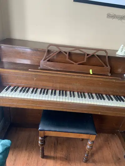 Free piano , View more