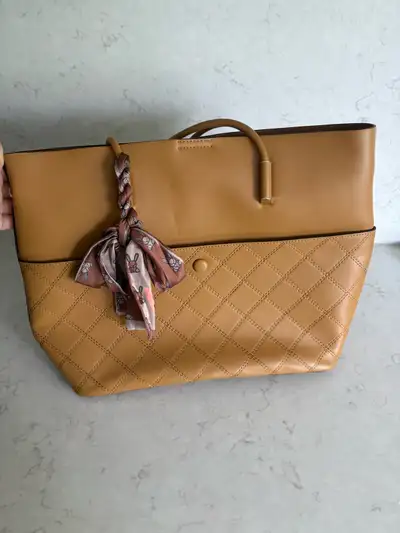 sac a main neuf, View more