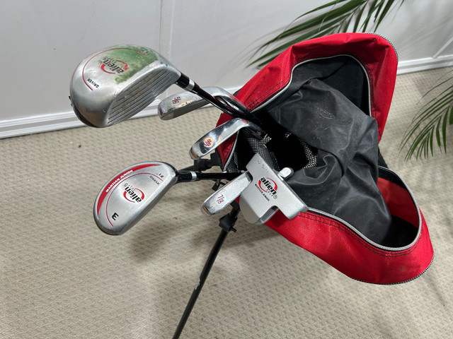 Jr left handed golf clubs and bag in Golf in Guelph - Image 2