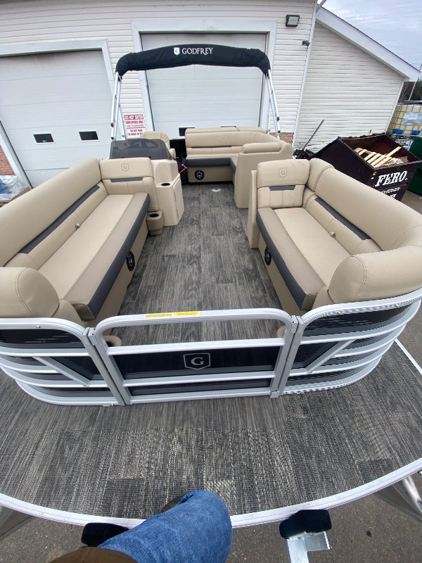 Pontoon Boat for sale Powerboats & Motorboats Fredericton Kijiji
