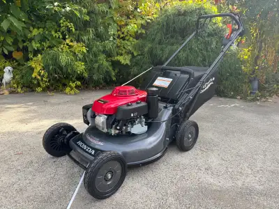 Honda HRC 216 Commercial Lawnmower Tondeuse, View more