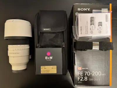 SONY FE 70-200mm F2.8 GM OSS II LENS MINT CONDITION, View more