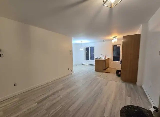 Condo 4½ à louer entièrement rénové – Sainte-Catherine – 1 550 $