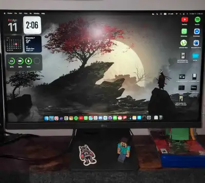 Selling my 24 in. FHD IPS 75Hz Monitor. No issues or scratches -- Perfect Condition. Perfect for gam...