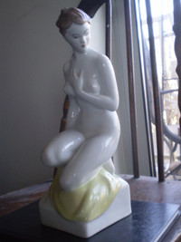 Hollohaza Figurine - " Nude Woman " Mod. #838