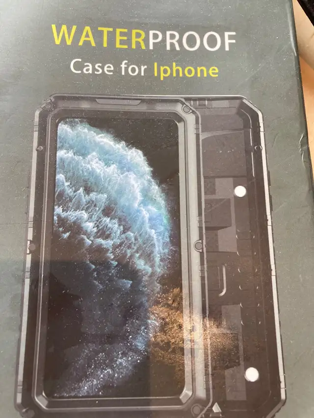 Waterproof case for iPhone in Cell Phone Accessories in Windsor Region - Image 4