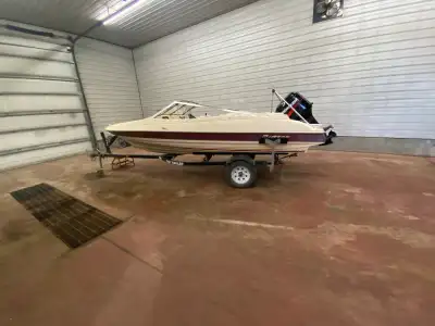 2007 16’ open bow boat runs great 50hp mercury fish finder has radio, cover tarp but does has rips/b...