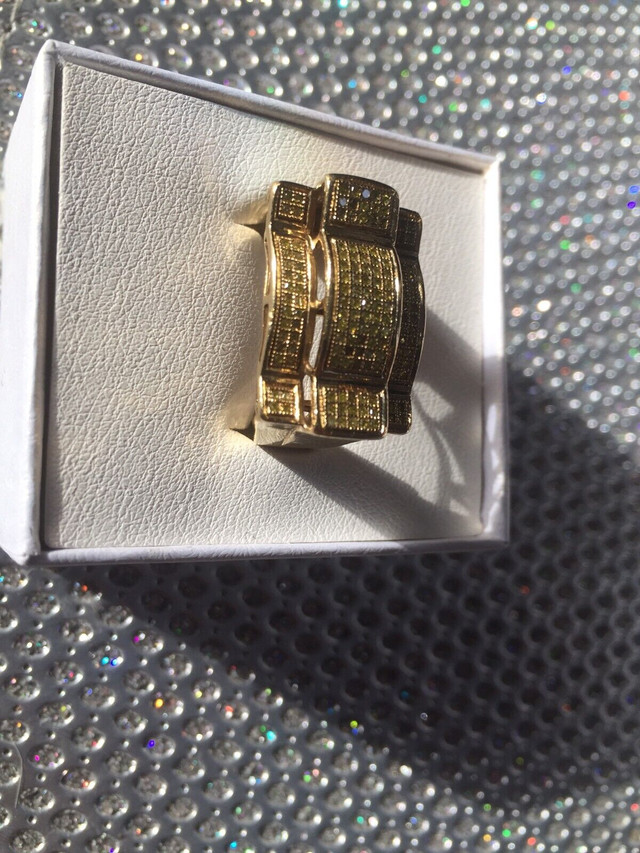 Bague or jaune 10KT  avec diamant jaunes dans Bijoux et montres  à Lanaudière