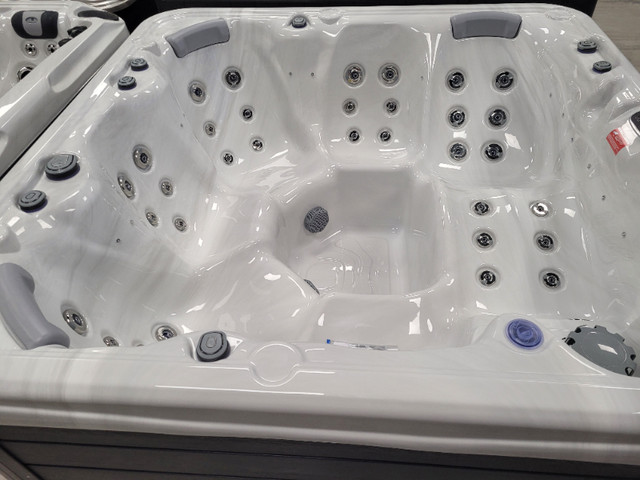 Premium Hot Tubs / Spas Starting at $5399 - Open Loan Financing in Hot Tubs & Pools in Barrie - Image 3