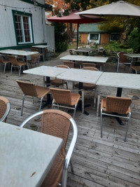 40 Chaises et 20 tables de terrasse pour restaurant