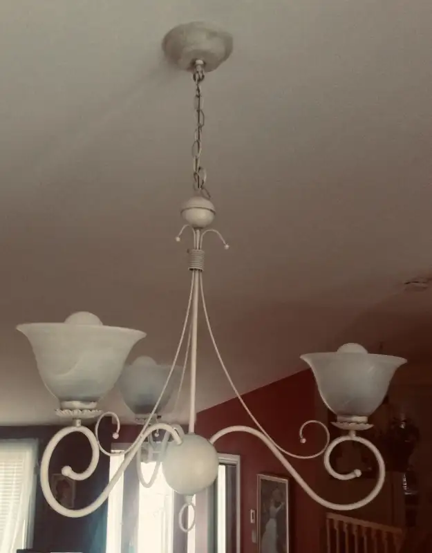 Luminaire plafonnier in Indoor Lighting & Fans in Laval / North Shore - Image 3