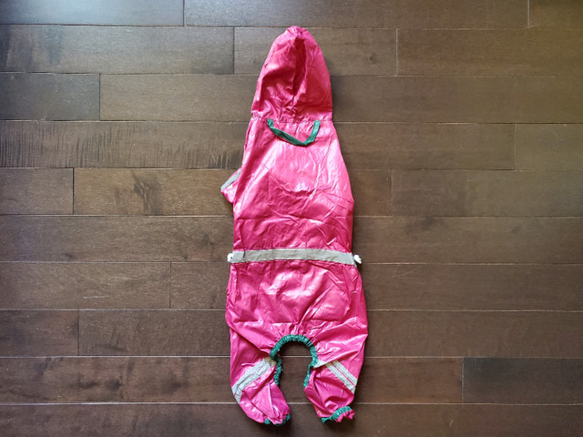 Rain Coat for small dog red model (2 sizes)/manteau pluie chien dans Accessoires  à Ouest de l’Île - Image 2