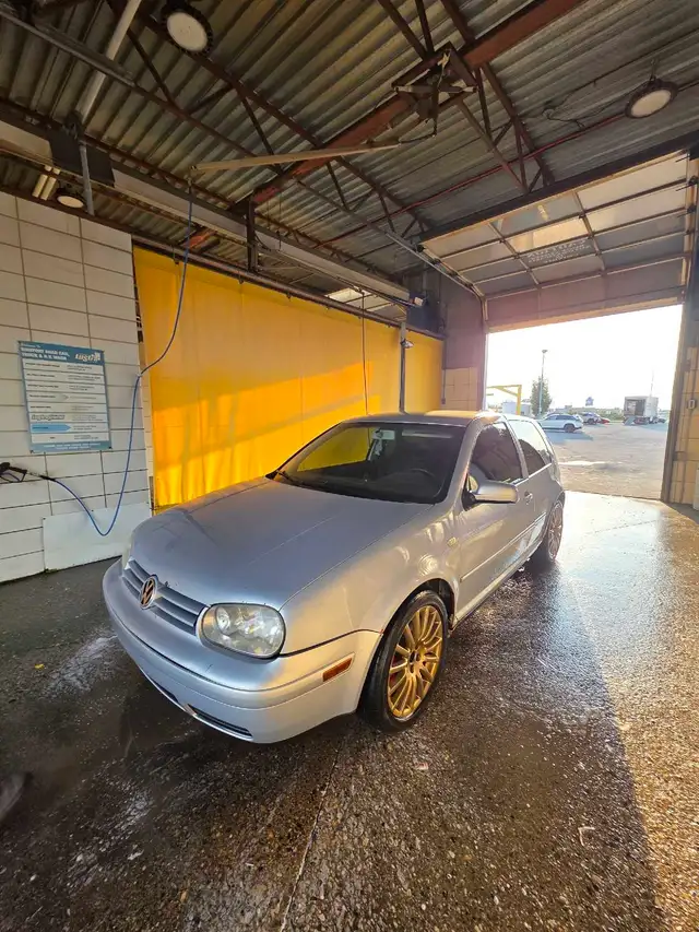 Volkswagen golf 2.0560187855361822721