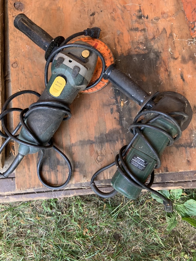 Circular saws and Angle Grinders Outils électriques Ouest de l’Île