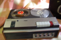 1970s Philips Stereo Reel to Reel Tape player Selling as is$200.