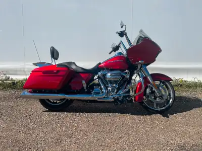 2019 Harley Davidson Road Glide FLTRX, Stage 1, Wicked Red, 13900km, One owner, Factory 47 chrome 14...