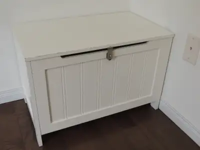 Children Treasure Chest with Safety Latch and Lockable, View more