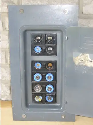 100 AMP - 200 AMP FUSE BOX INSIDE / OUTSIDE PANEL COVERS ~ RARE! in Other in City of Toronto - Image 7
