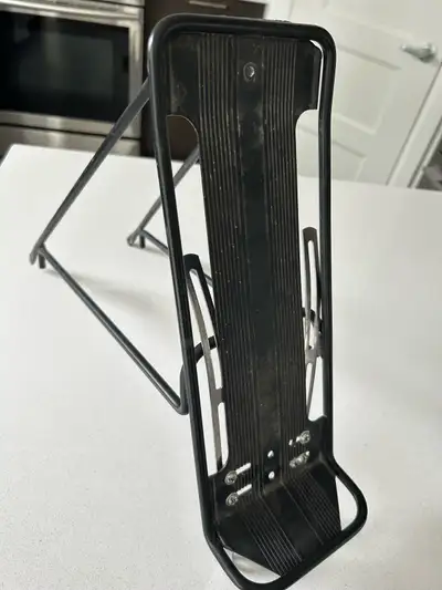 Support pour vélo (support seulement, vis non comprises)