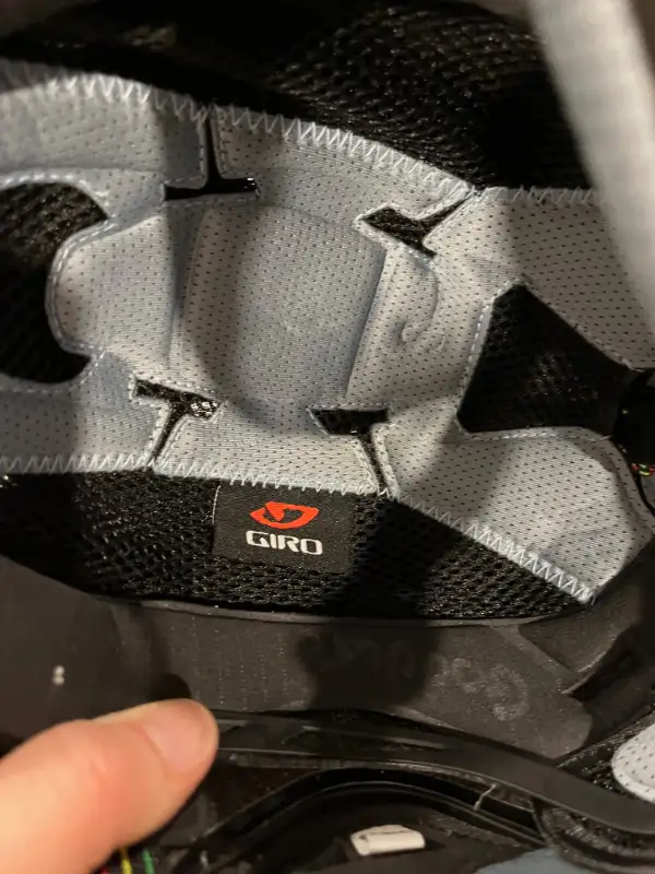 Ski boots, helmet, skis, gloves in Ski in Oakville / Halton Region - Image 7