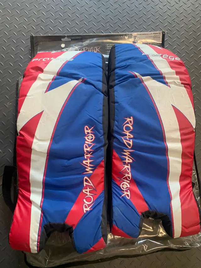 Road Warrior - Goalie pads in Hockey in City of Toronto - Image 3