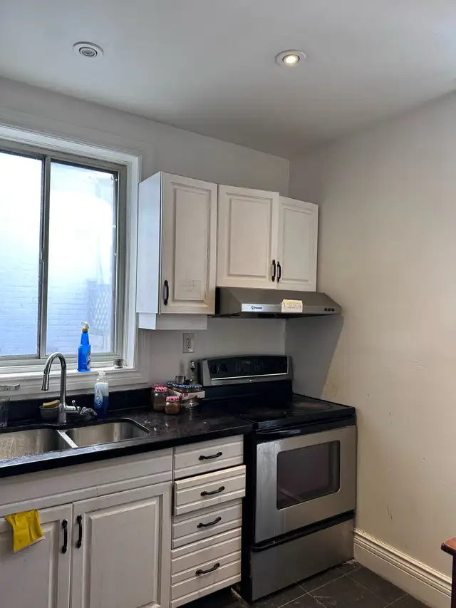 PRIVATE ROOM FOR RENT IN DOWNTOWN TORONTO