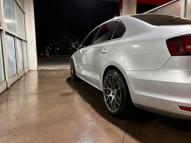 2016 Volkswagen Jetta in Cars & Trucks in Mississauga / Peel Region - Image 2