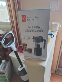 Cold brew coffee maker 