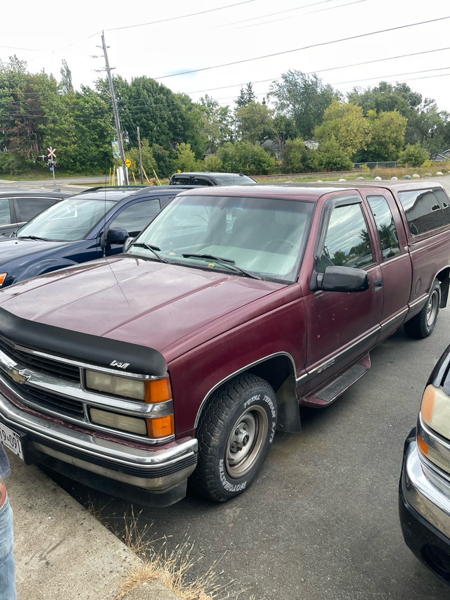 1995 Chevy 1/2 ton two wheel drive in Cars & Trucks in Sudbury
