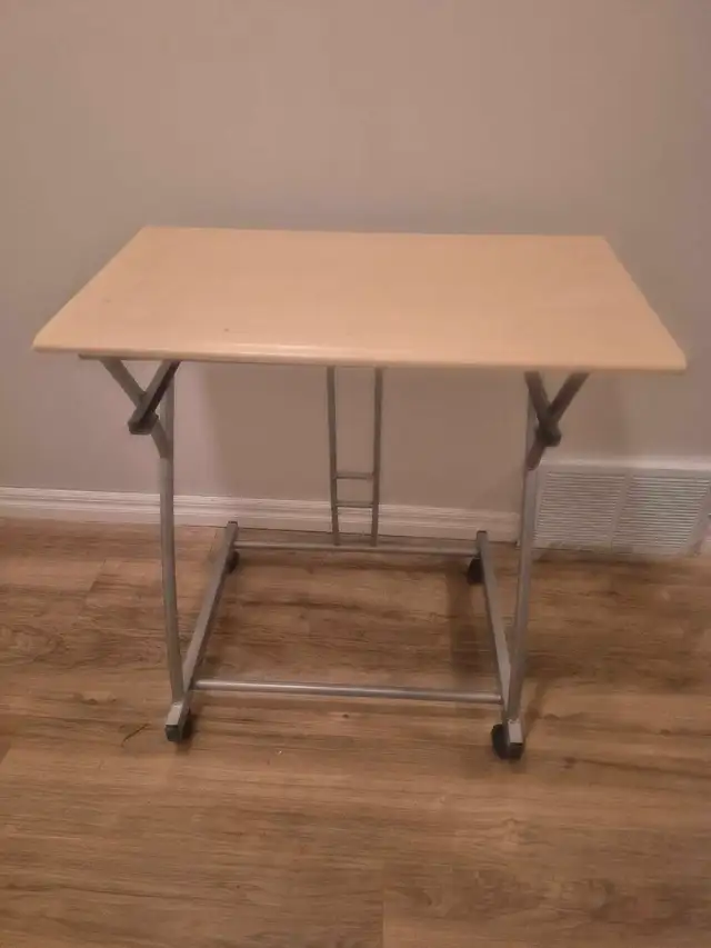 Lab top working table