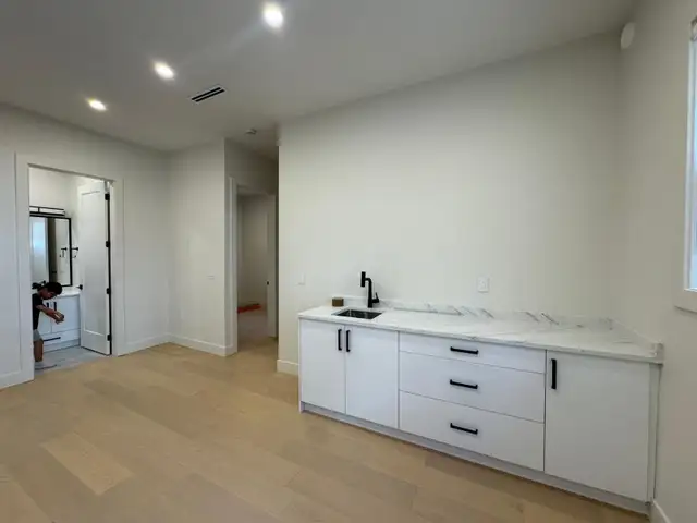 2026 NEW ground floor 2-bed, 1 bath suite for rent $2500/month in Long Term Rentals in Burnaby/New Westminster - Image 2