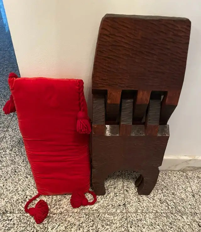 Rare Vtg Hand-Carved Folding Wooden Stool w/ Red Velvet Cushion in Arts & Collectibles in City of Toronto - Image 3