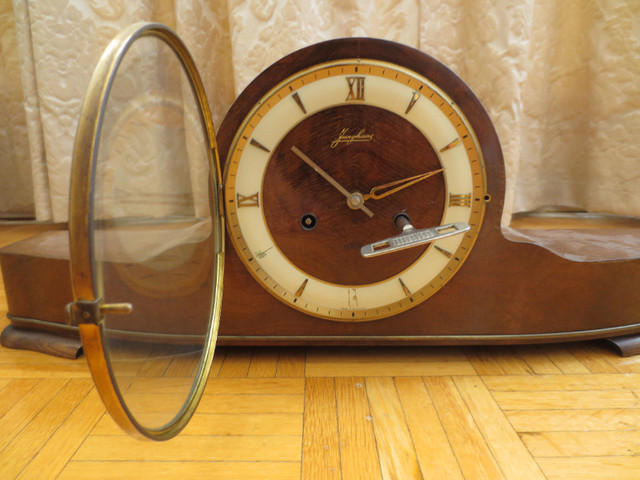 Vintage Junghans Exacta Mantel Clock in Arts & Collectibles in Mississauga / Peel Region - Image 2