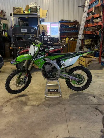 2010 Monster edition kx450 with 9ish hours on the top and bottom end (hour meter shown in video) wit...