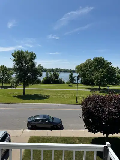 LaSalle 41/2 face au fleuve