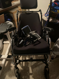 Recliner wheelchair ( never used ) 