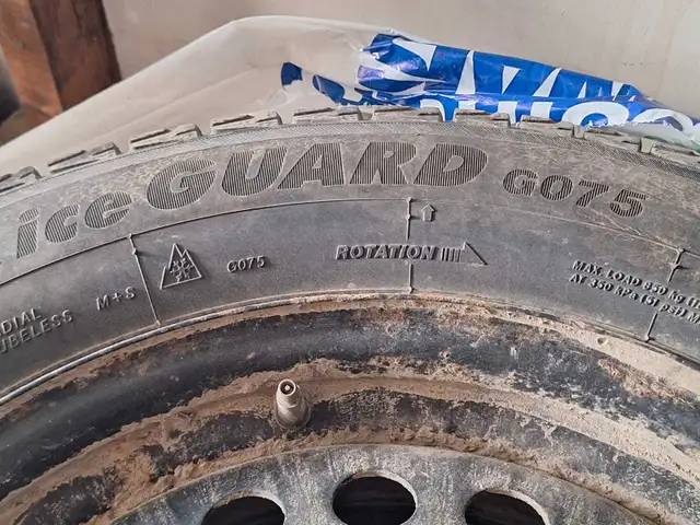 pneus d’hiver 225-65-R17, roues et mags Nissan in Tires & Rims in Québec City - Image 8