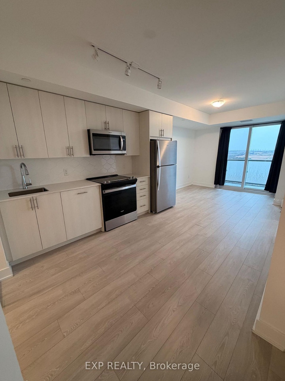 FOR RENT 3
