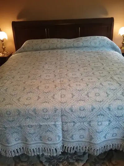 BEDSPREAD VINTAGE TAPESTRY BLUE HEAVY BEDSPREAD, View more