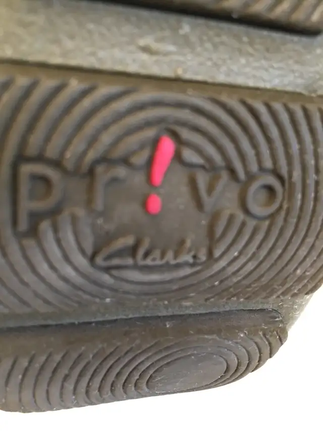 Privo Clarks Waterproof Leather Ankle Boots shoes Women size 6M in Women's - Shoes in Markham / York Region - Image 8