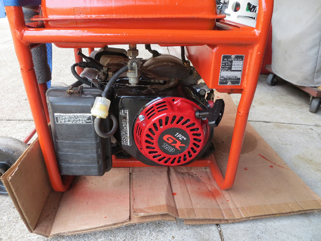 Generator 2500 watts Multiquip commercial GA2.5 Honda engine in Other in Windsor Region - Image 3